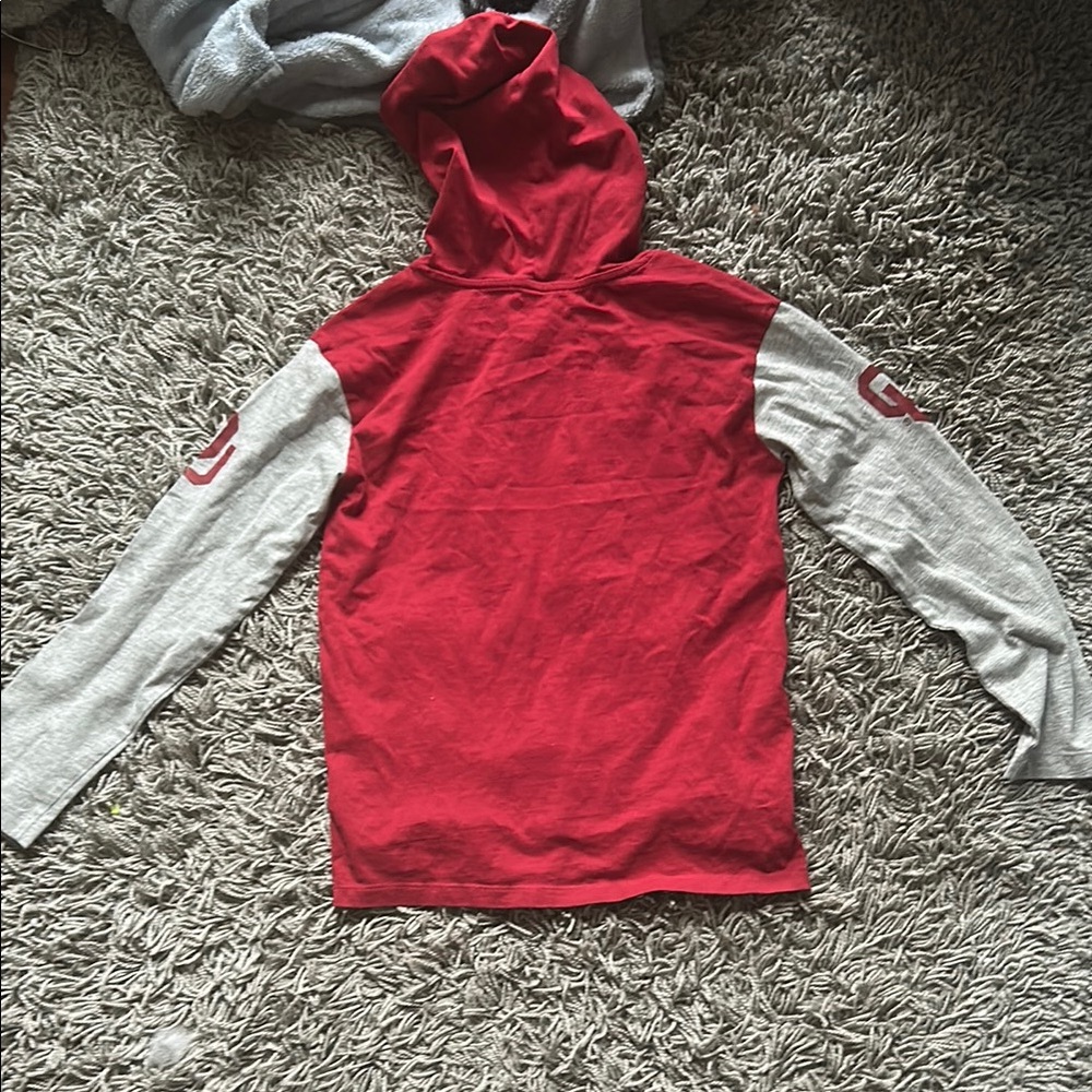 Red and Gray Color-Block Sweatshirt with Text Design - Picture 2 of 2